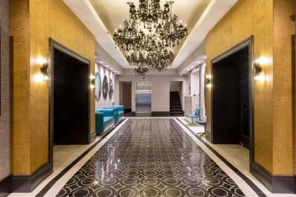 The Square Hotel - image 4