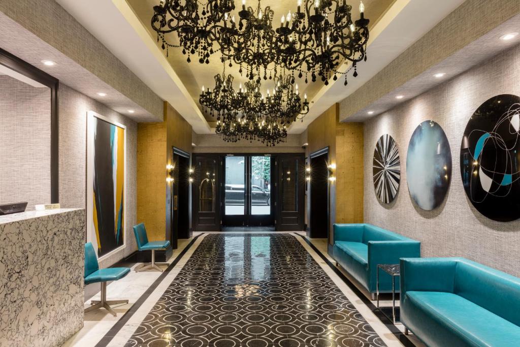 The Square Hotel - image 5