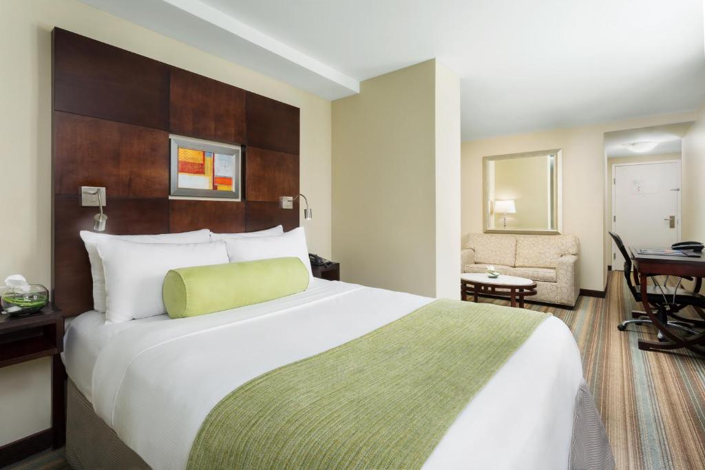 Hotel Mela Times Square - image 5