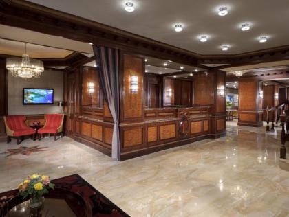 Excelsior Hotel - image 1
