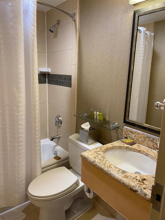 DoubleTree by Hilton - Chelsea - image 2