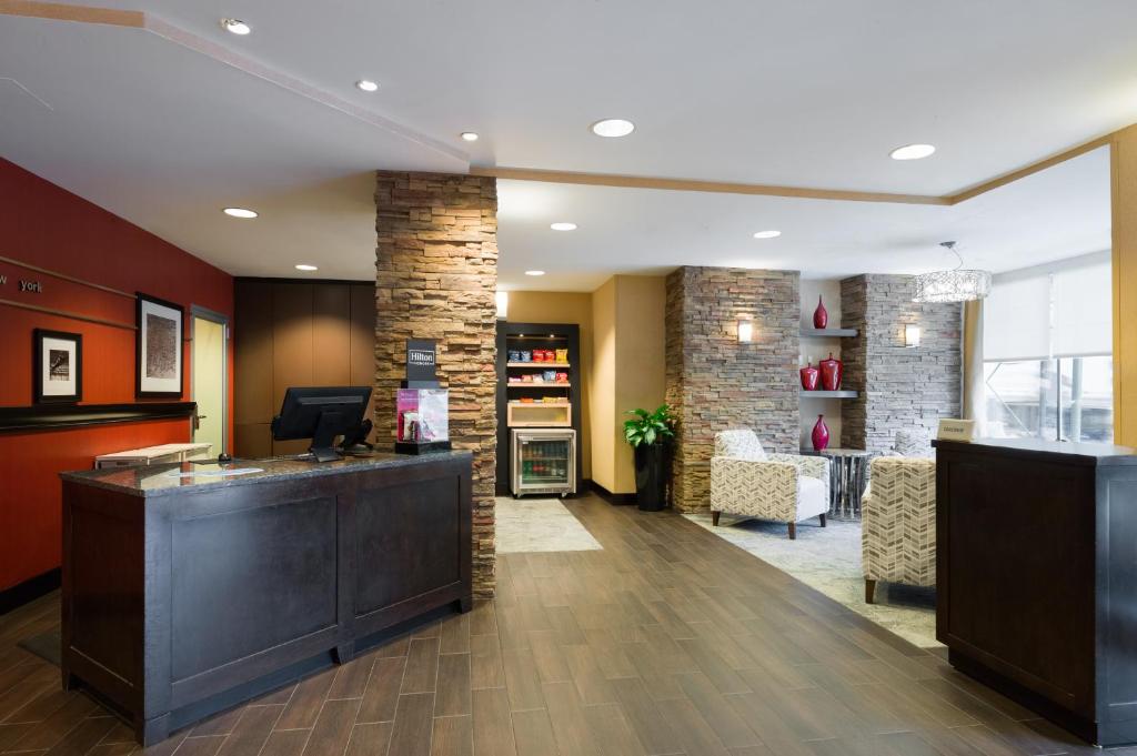 Hampton Inn Manhattan - Times Square South - image 3