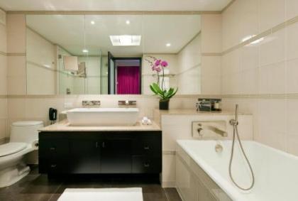 Royalton Park Avenue - image 19