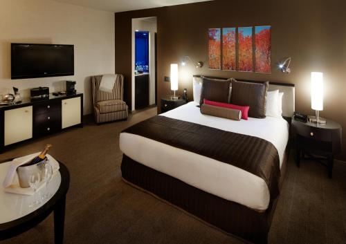 Royalton Park Avenue - image 6