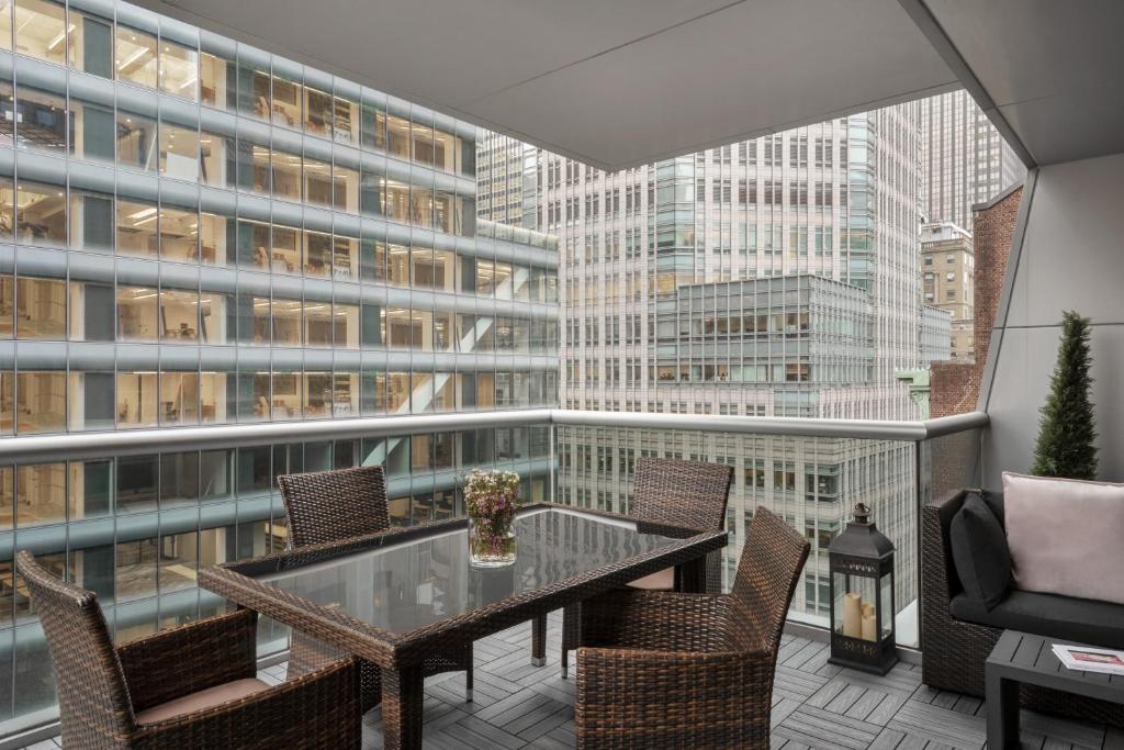The Gotham Hotel - image 4