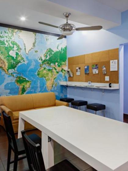 Central Park West Hostel - image 5