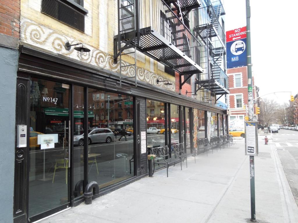 East Village Hotel - image 2