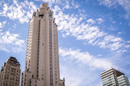 Four Seasons Hotel New York - image 1
