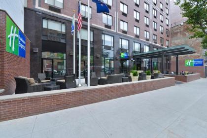 Holiday Inn Express Manhattan Midtown West an IHG Hotel - image 2