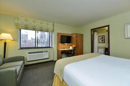 Holiday Inn Express Manhattan Midtown West an IHG Hotel - image 3