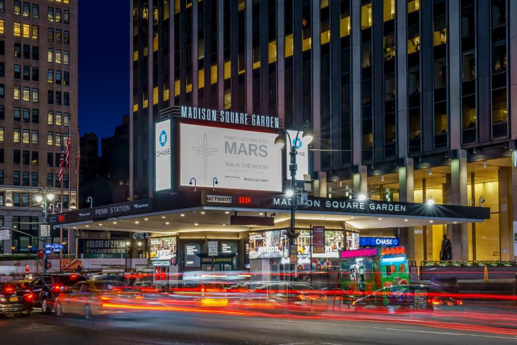 Fairfield Inn & Suites by Marriott New York Midtown Manhattan/Penn Station - image 5