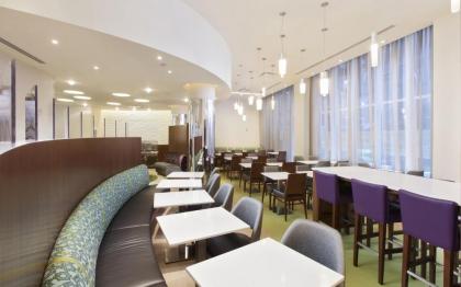 SpringHill Suites by Marriott New York Midtown Manhattan/Fifth Avenue - image 4