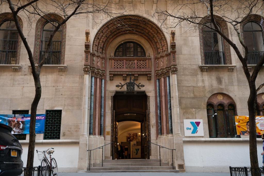 West Side YMCA - main image
