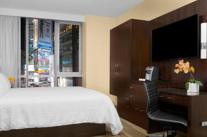 Hilton Garden Inn Times Square Central - image 4