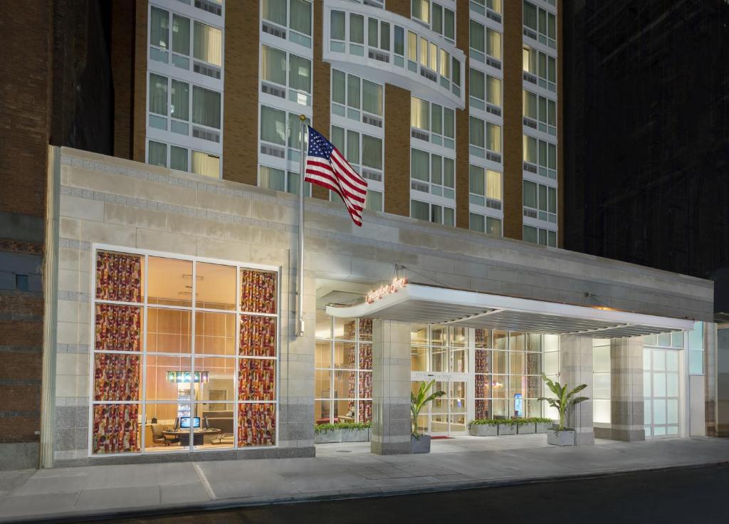 Hampton Inn Times Square Central - image 5