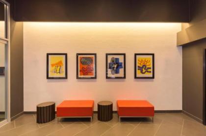 Edge Hotel Washington Heights - image 2