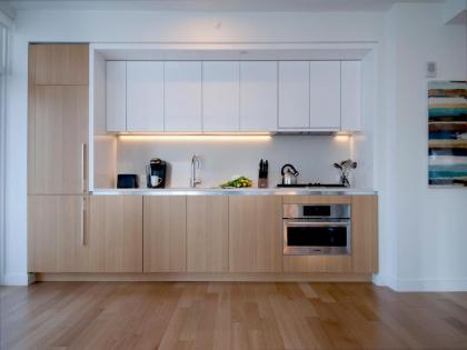 Global Luxury Suites at Sky - image 2