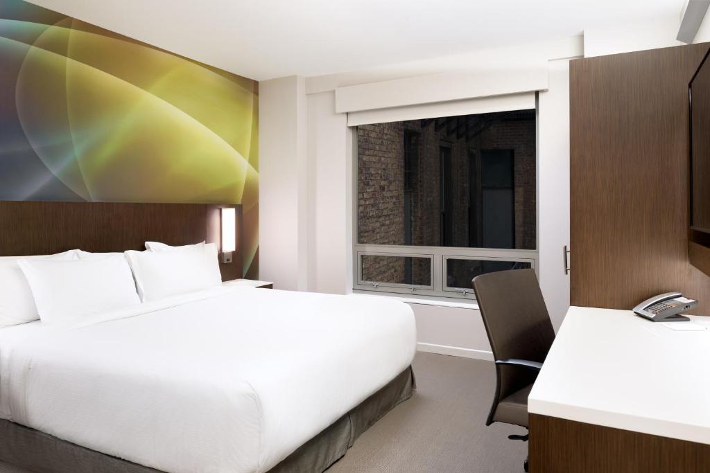 LUMA Hotel - Times Square - image 4