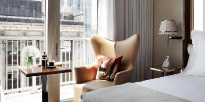 Mondrian Park Avenue - image 5