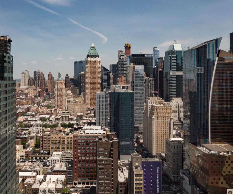 Aliz Hotel Times Square - image 4
