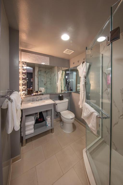 Hotel Henri - image 2