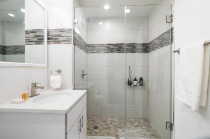 138 Bowery - image 3