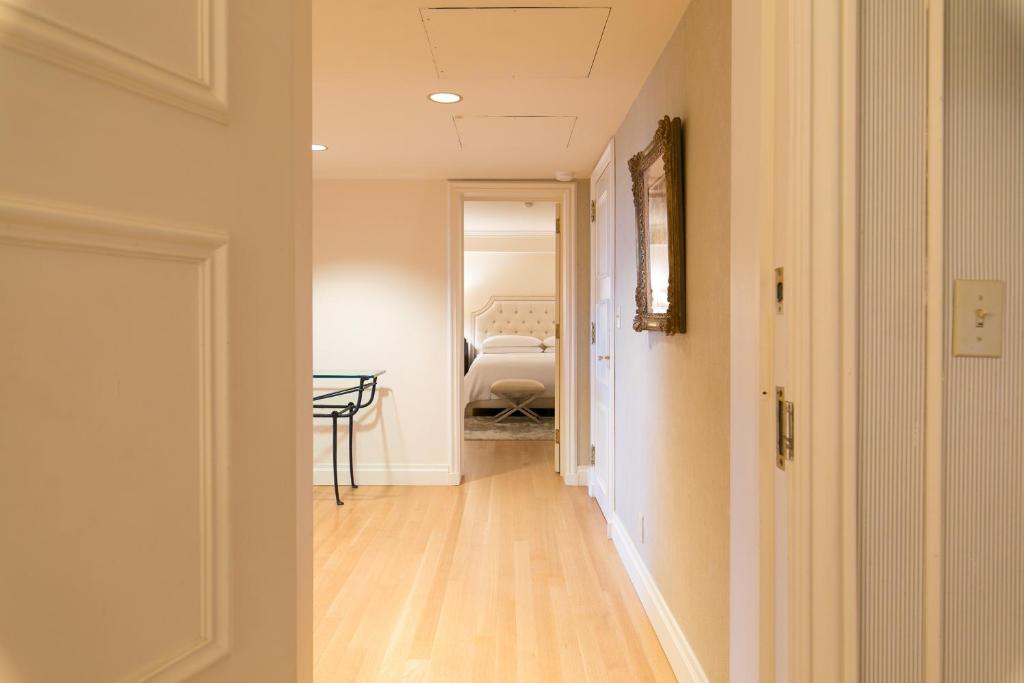 Central Park South Three Bedroom Apartment Overlooking CP by Lauren Berger Collection - image 5