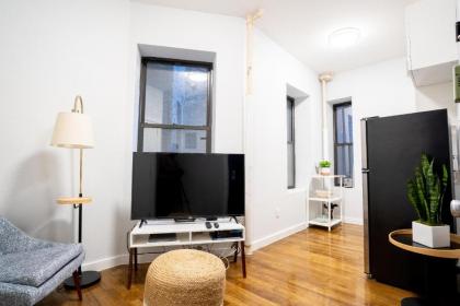 Little Italy Manhattan 30 Day Rentals - image 2