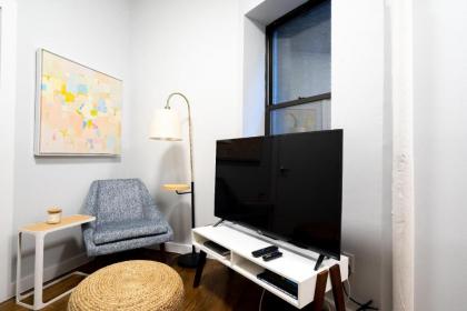 Little Italy Manhattan 30 Day Rentals - image 4