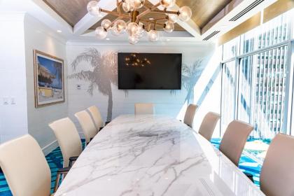 Margaritaville Resort Times Square - image 5