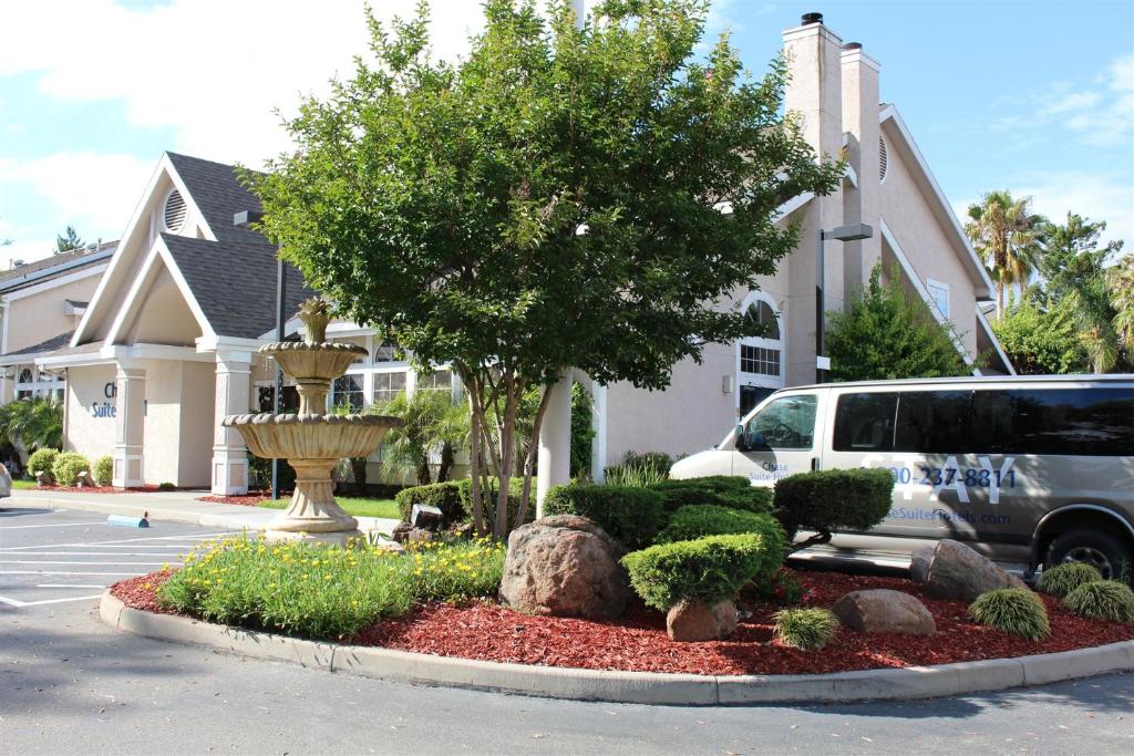 Chase Suite Hotel Newark Silicon Valley - image 2