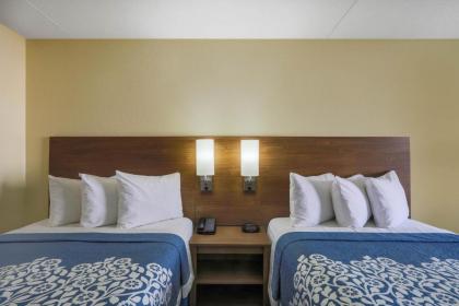 Days Inn by Wyndham Newark Wilmington - image 5