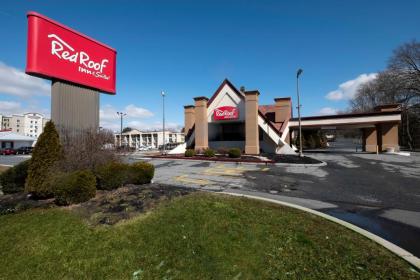 Red Roof Inn and Suites Newark   University Newark Delaware