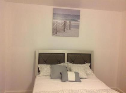 Mojoy Homesuites At Runyon - image 4
