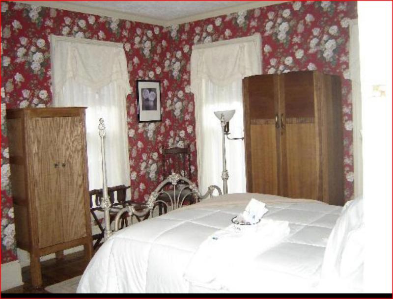 Vintage Gardens Bed & Breakfast  - image 4
