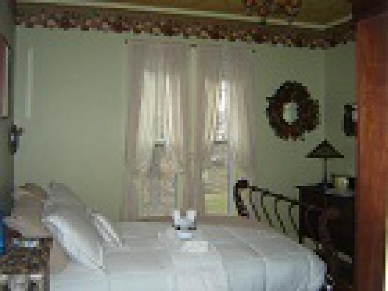 Vintage Gardens Bed & Breakfast  - image 6
