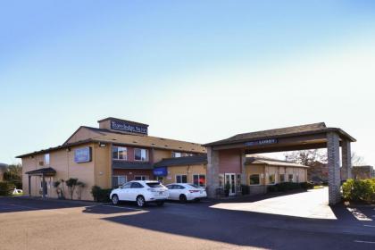 Travelodge Suites by Wyndham Newberg - image 3