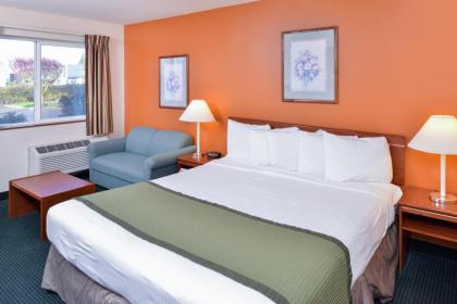 Travelodge Suites by Wyndham Newberg - image 6