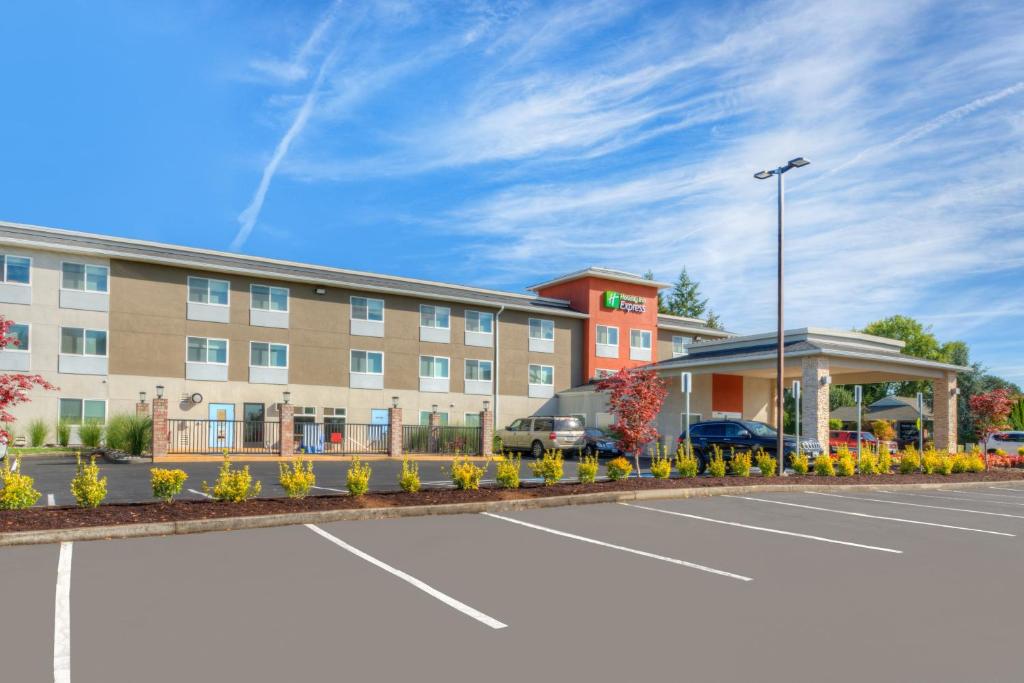 Holiday Inn Express Newberg - Wine Country an IHG Hotel - main image