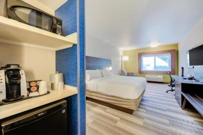 Holiday Inn Express Newberg - Wine Country an IHG Hotel - image 13