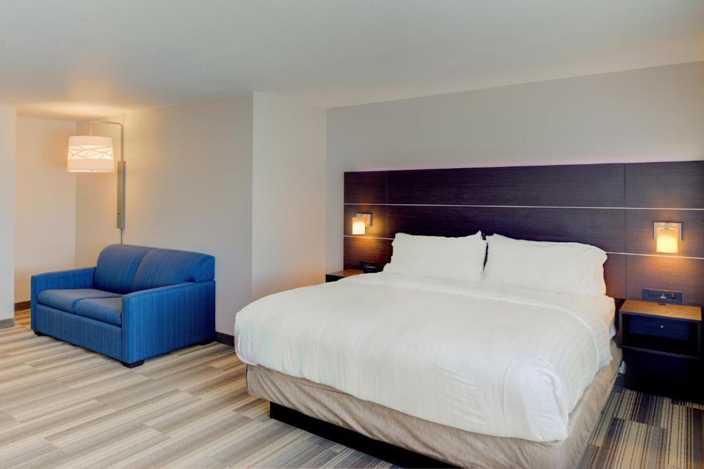 Holiday Inn Express Newberg - Wine Country an IHG Hotel - image 5