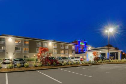 Holiday Inn Express Newberg - Wine Country an IHG Hotel - image 9