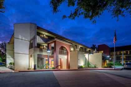La Quinta by Wyndham Thousand Oaks-Newbury Park - image 2