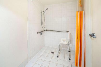 La Quinta by Wyndham Thousand Oaks-Newbury Park - image 8