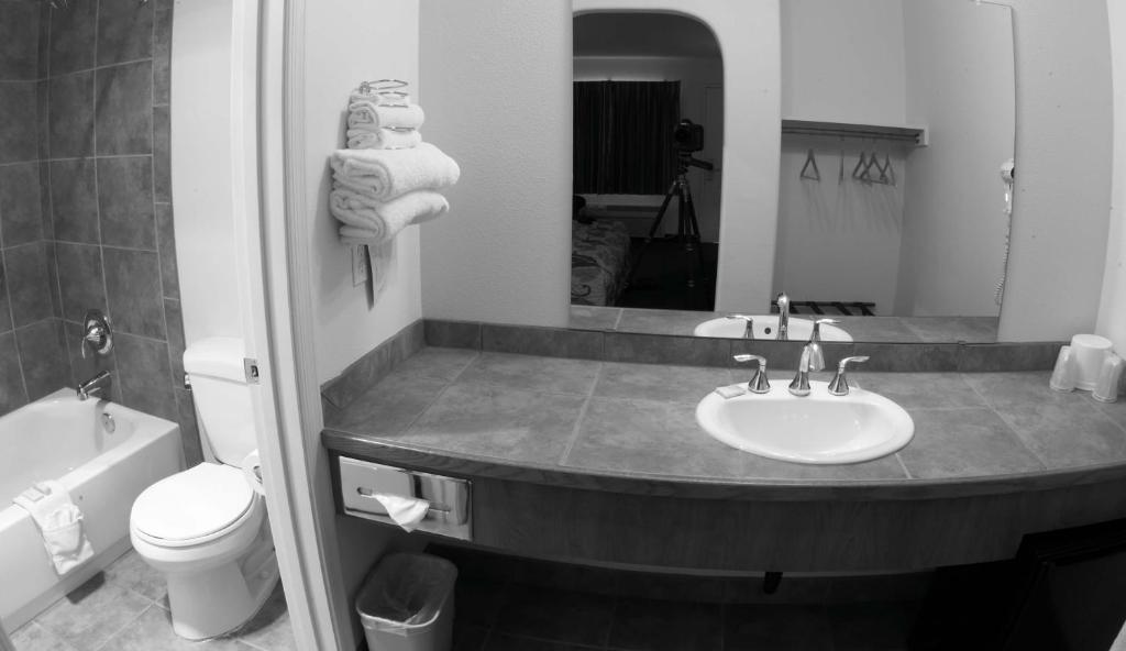 Premier Inns Thousand Oaks - image 6