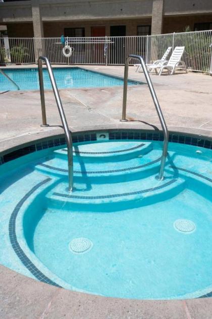 Premier Inns Thousand Oaks - image 8