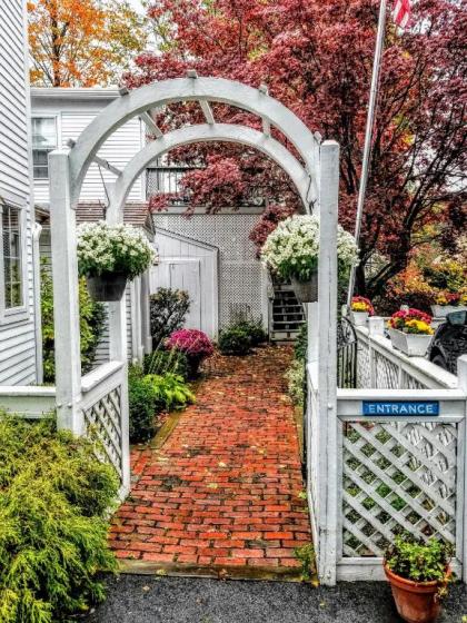 Clark Currier Inn Newburyport Massachusetts