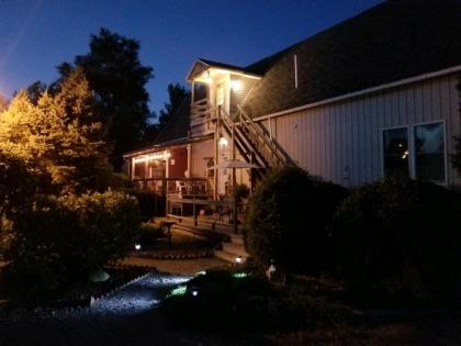 Lake Ontario Motel & Inn - image 8