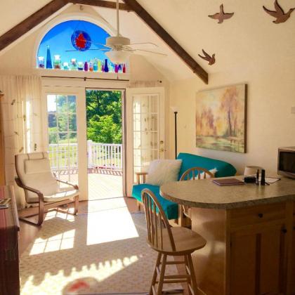 Enfield Manor Bed&Breakfast and Vacation Rental - image 7