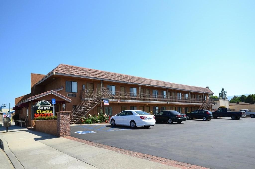 Santa Clarita Motel - image 6